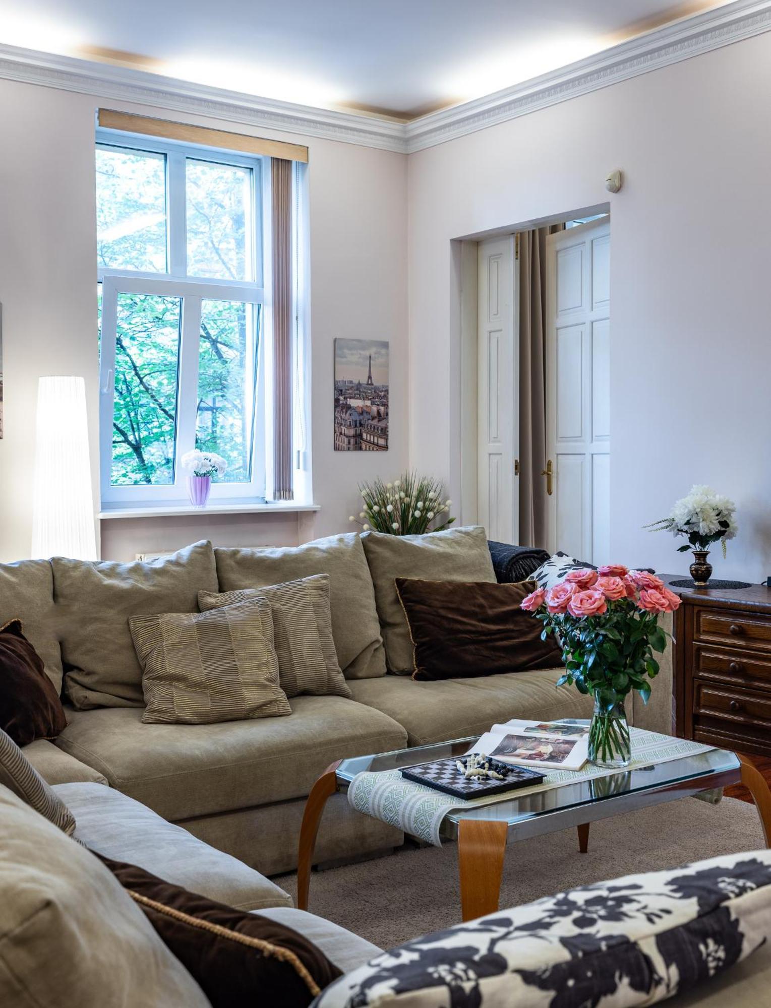 Alunana Lux Jakuzzi Apart, Facade Is Under Renovation, In Riga Art Nouveau Area, Self Check-In Exterior photo